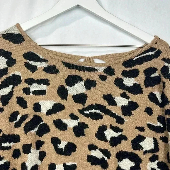 Entro Womens Sweater S Brown Black White Animal Print Pullover Open Back w/Tie - Picture 3 of 14